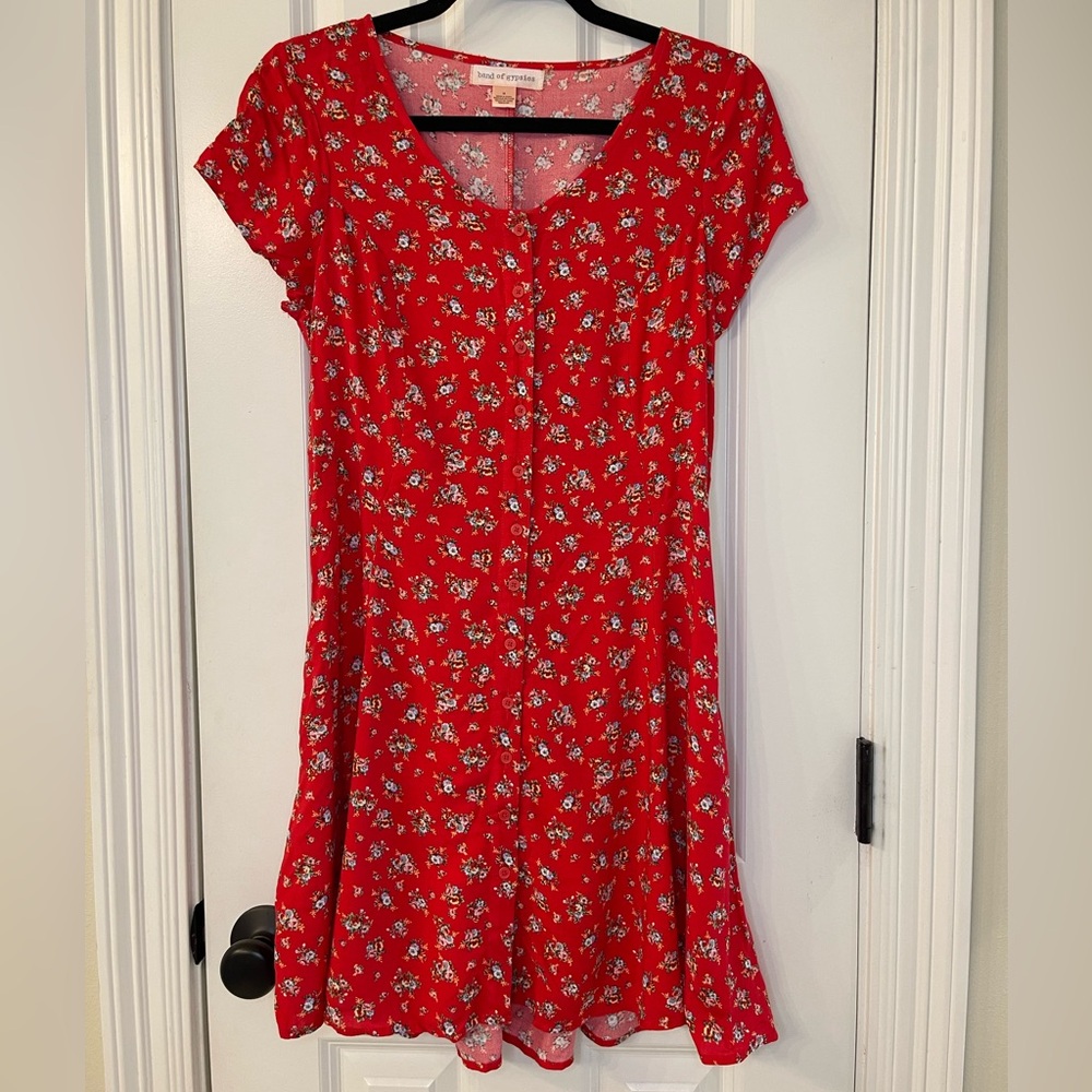 Band of Gypsies Red Floral Button-Down Dress Medium | cottagecore, vacation